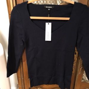 New 525 small navy sweater